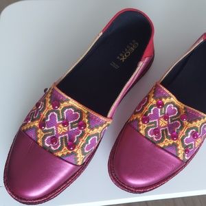 NWOT Geox loafers Size 37